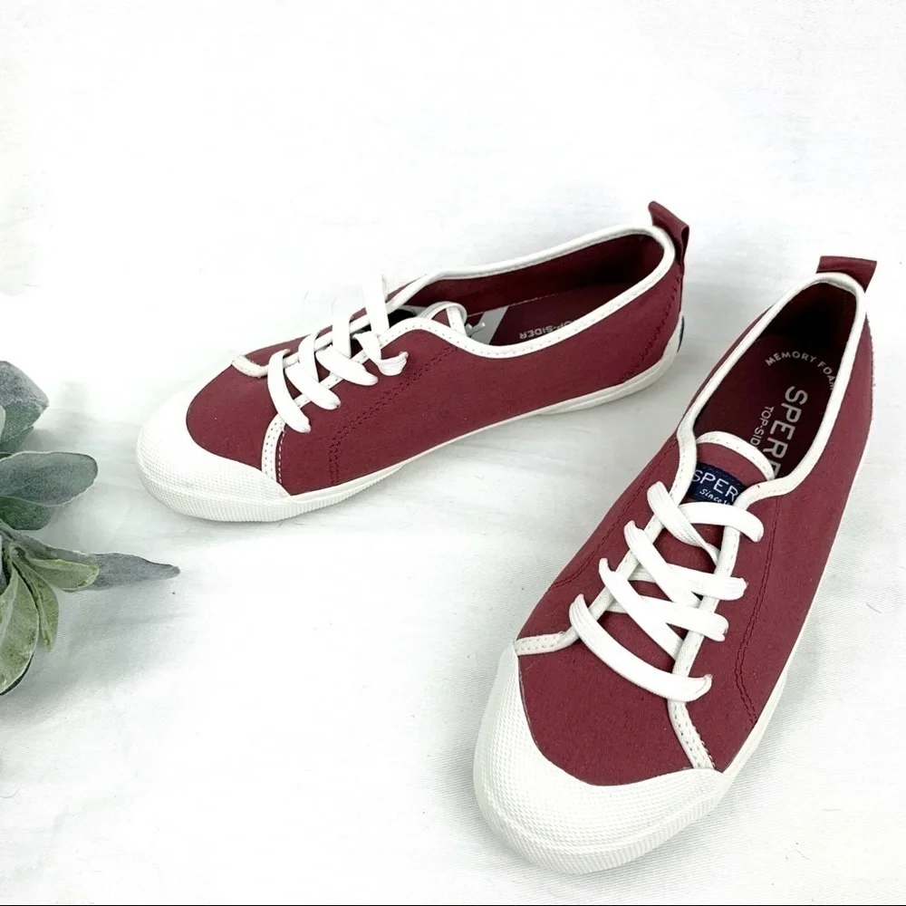 Sperry Breeze Lace Up in oxblood